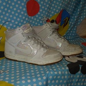 Irridescent Nike (Size 7)